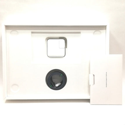 MacBook Air M4 / 13インチ / 2025 / 16GB / 256GB / ミッドナイト / ランク:B / MW123J/A / A3240 【中古品管理番号:42267】