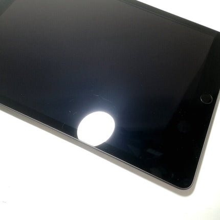 iPad 第8世代 Wi-Fi / 10.2インチ / 2020 / 32GB / スペースグレイ / ランク:C / MYL92J/A / A2270 【中古品管理番号:42286】