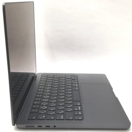 MacBook Pro M5 / 14インチ / 2025 / 16GB / 512GB / スペースブラック / ランク:A / MDE04J/A / 【中古品管理番号:42344】