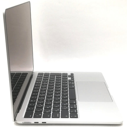 MacBook Air M5 / 13インチ / 2026 / 16GB / 512GB / シルバー / ランク:A / MDH74J/A / A3449 【中古品管理番号:42377】