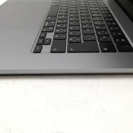 MacBook Air M3 / 15インチ / 2024 / 8GB / 256GB / スペースグレイ / ランク:B / MRYM3J/A / A3114 【中古品管理番号:42394】