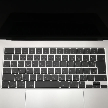 MacBook Air M2 / 15インチ / 2023 / 8GB / 256GB / シルバー / ランク:A / MQKR3J/A / A2941 【中古品管理番号:42422】