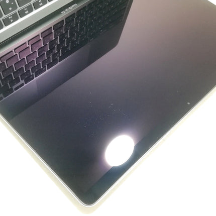 MacBook Air M1 / 13インチ / 2020 / 8GB / 256GB / スペースグレイ / ランク:B / MGN63J/A / A2337 【中古品管理番号:42487】