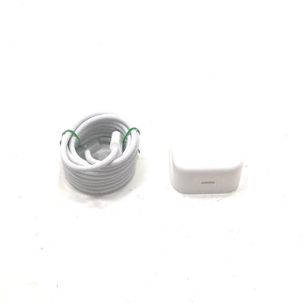 MacBook Air M3 / 15インチ / 2024 / 24GB / 2TB / ミッドナイト / ランク:C / MRYV3J/A / A3114 【中古品管理番号:42492】
