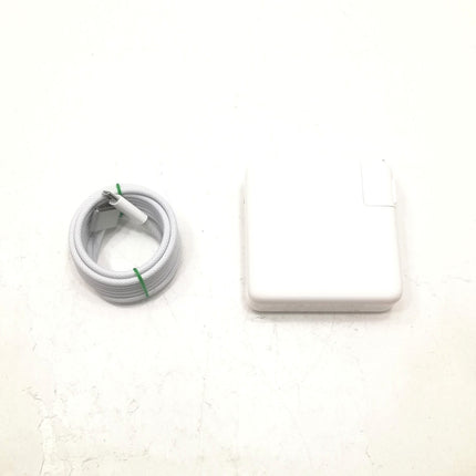 MacBook Pro M1 Max / 14インチ / 2021 / 64GB / 1TB / スペースグレイ / ランク:C / MKGQ3J/A / 【中古品管理番号:42570】