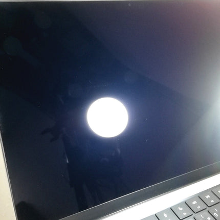 MacBook Pro M1 Pro / 14インチ / 2021 / 32GB / 512GB / シルバー / ランク:C / MKGR3J/A / 【中古品管理番号:42571】