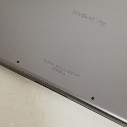 MacBook Pro M1 Max / 16インチ / 2021 / 64GB / 1TB / スペースグレイ / ランク:B / MK1A3J/A / 【中古品管理番号:42577】