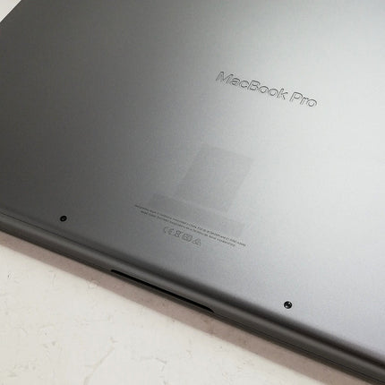 MacBook Pro M1 Max / 16インチ / 2021 / 32GB / 1TB / スペースグレイ / ランク:C / MK1A3J/A / 【中古品管理番号:42583】