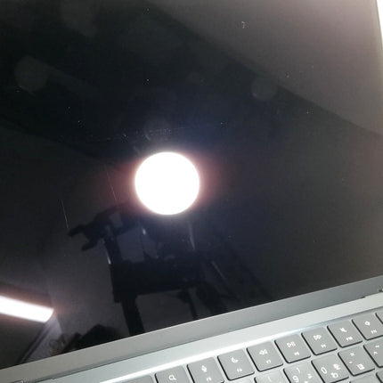 MacBook Air M4 / 13インチ / 2025 / 16GB / 256GB / ミッドナイト / ランク:B / MW123J/A / A3240 【中古品管理番号:42601】