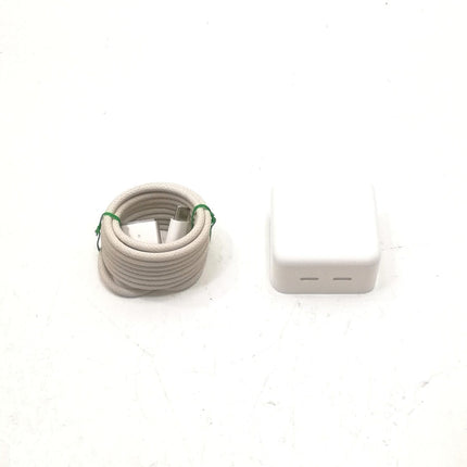 MacBook Air M3 / 15インチ / 2024 / 24GB / 512GB / スターライト / ランク:B / MRYT3J/A / A3114 【中古品管理番号:42608】