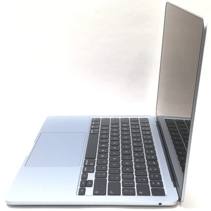 MacBook Air M5 / 13インチ / 2026 / 16GB / 1TB / スカイブルー / ランク:B / MDHJ4J/A / A3449 【中古品管理番号:42629】