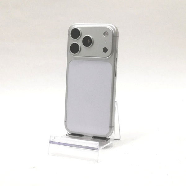 iPhone 17 Pro / 2025 / 1TB / シルバー / 国内版SIMフリー / ランク:B / MG8D4J/A / A3522 【中古品管理番号:42640】
