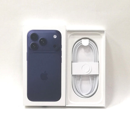 【決算特価！】iPhone 17 Pro / 2025 / 512GB / ディープブルー / 国内版SIMフリー / ランク:A / MG8C4J/A / A3522 【中古品管理番号:42646】