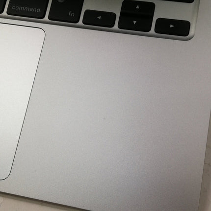 MacBook Air M2 / 13インチ / 2022 / 8GB / 256GB / シルバー / ランク:C / MLXY3J/A / A2681 【中古品管理番号:42752】
