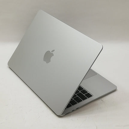 MacBook Air M2 / 13インチ / 2022 / 8GB / 256GB / シルバー / ランク:C / MLXY3J/A / A2681 【中古品管理番号:42752】