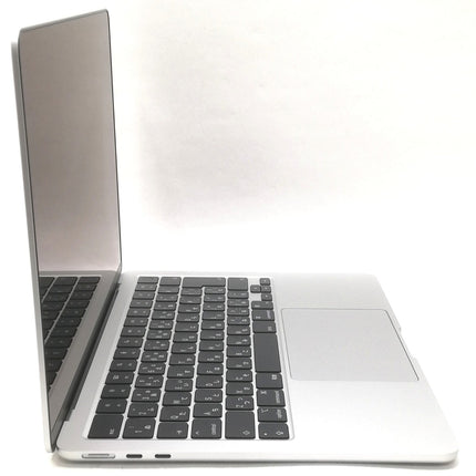 MacBook Air M3 / 13インチ / 2024 / 16GB / 256GB / シルバー / ランク:B / MC8H4J/A / A3113 【中古品管理番号:42800】