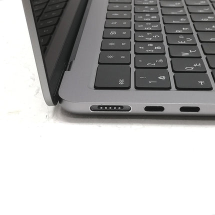 MacBook Air M2 / 13インチ / 2022 / 8GB / 256GB / スペースグレイ / ランク:B / MLXW3J/A / A2681 【中古品管理番号:42816】