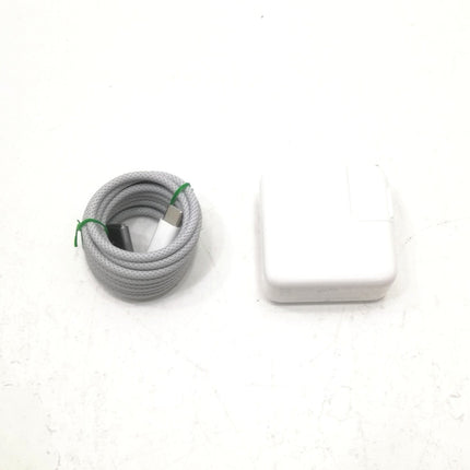 MacBook Air M2 / 13インチ / 2022 / 16GB / 512GB / ミッドナイト / ランク:C / MLY33J/A / A2681 【中古品管理番号:42833】