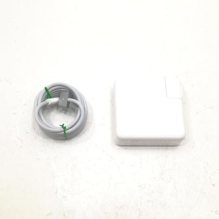 MacBook Pro M1 Pro / 14インチ / 2021 / 32GB / 512GB / スペースグレイ / ランク:B / MKGP3J/A / A2442 【中古品管理番号:42850】