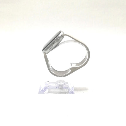 【中古品】 Apple Watch/ SE (第2世代) / 44mm /GPSモデル / MNLD3J/A / A2723 /  シルバーケース / スターライトソロループバンド（S) 【中古品管理番号:A41232】